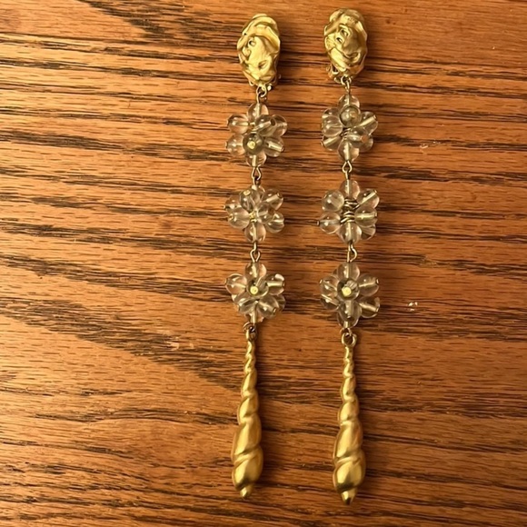 Jewelry - Unique Vintage Dangling Clip-on Earrings